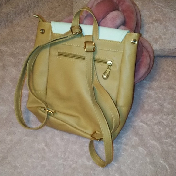 🌼Spring🌷Colorblocked🌼 Mini Backpack 🎒 - Picture 3 of 8